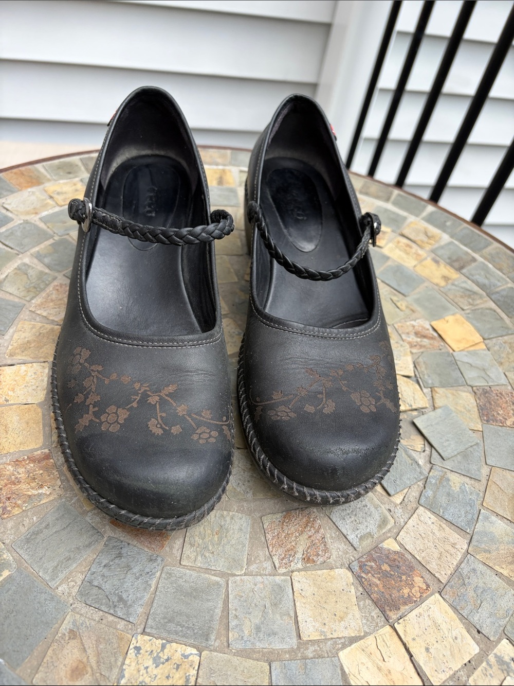 ECCO Black Mary Jane Clogs with Floral Detail (1990’s) size 40